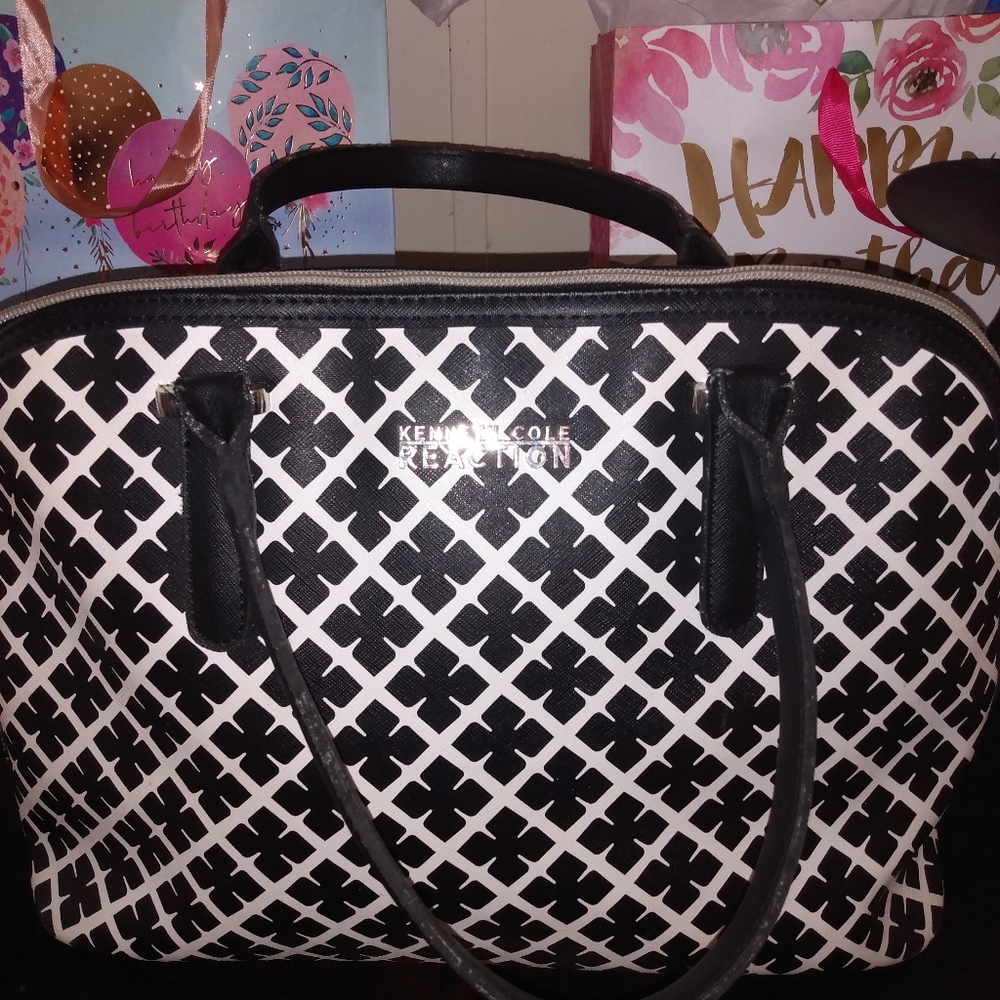 Kenneth Cole Bag